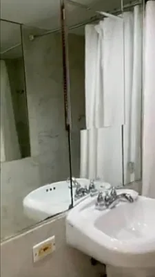 Bathroom, photo 2
