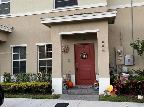 556 NE 5th St #1, Homestead, FL 33034