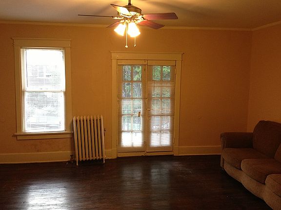 3rd image of 194 Hawthorne St APT 10