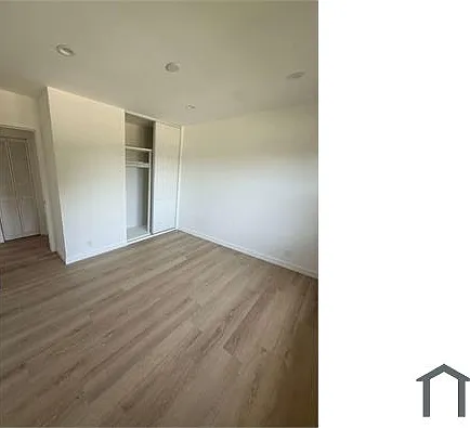 7224 Hazeltine Ave — Photo 2