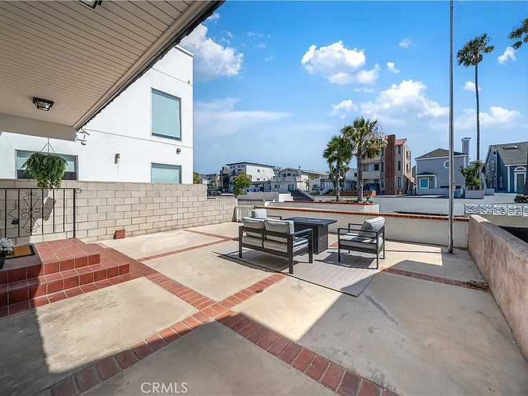 920 W Balboa Blvd — Photo 27