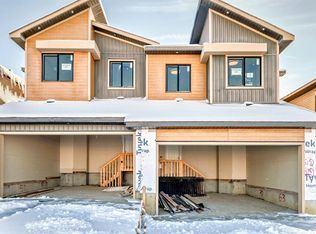 512 N Heritage Blvd, Cochrane, AB T4C2M1