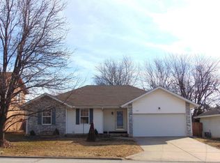 3866 S Leawood Ave, Springfield, MO 65807