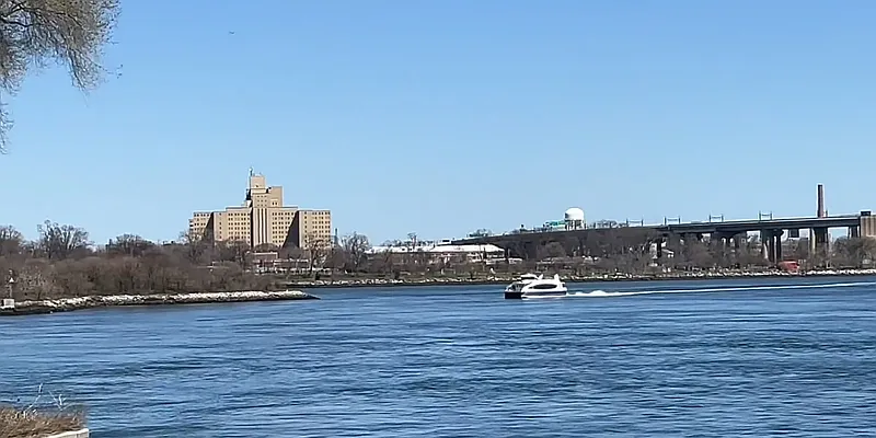 Rented by R New York | media 13