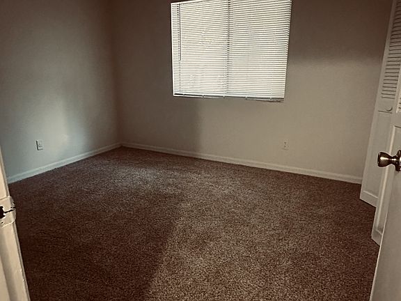 4th image of 901 Hickory St #207207