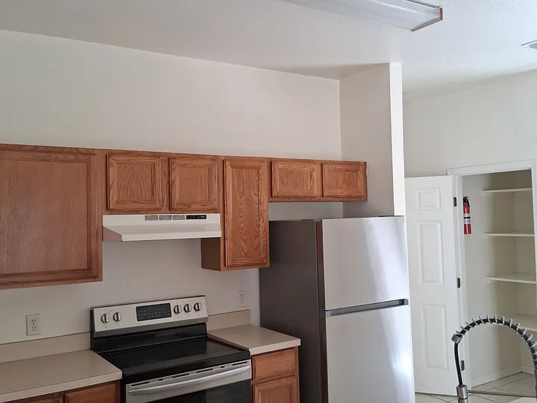 1119 Citrus Hill Ct — Photo 4