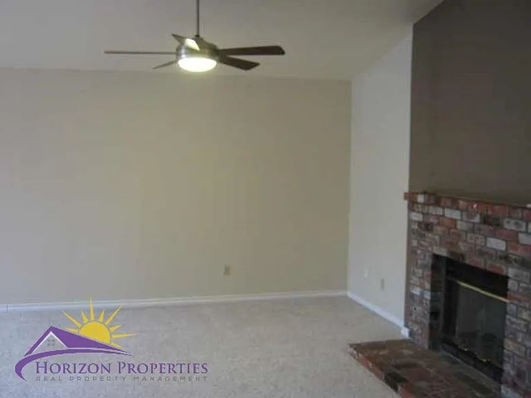2030 Moontree Dr — Photo 7
