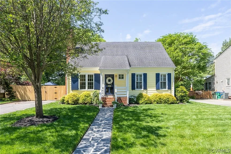 3 bed, $2,000 — Photo 1