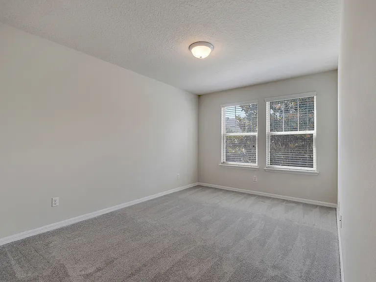 5118 Caspian St — Photo 9