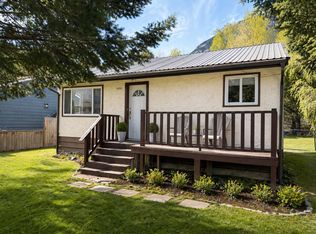 39721 Clark Rd, Squamish, BC V8B 0G3
