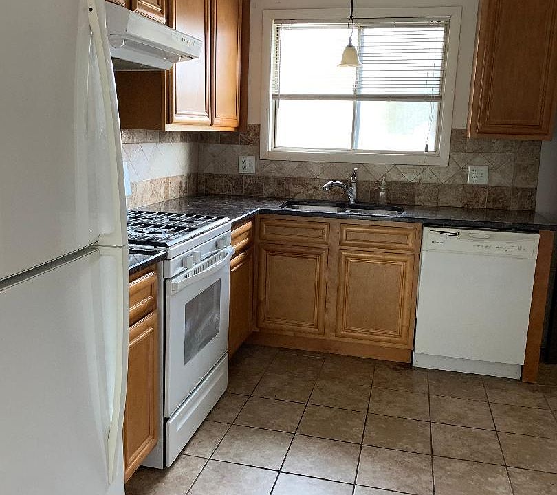 1st image of 3619 Salem Walk APT A1