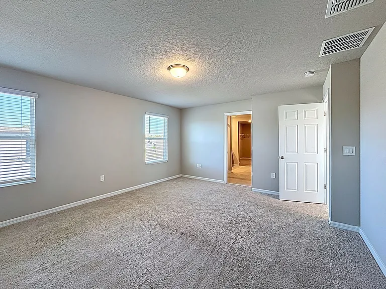 5251 Meredrew Ln — Photo 30