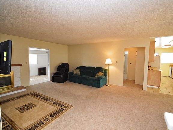 3rd image of 6200 Cowles Mountain Blvd