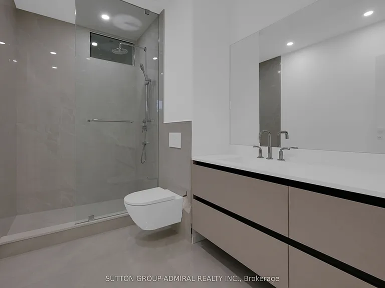 647 College St #101 — Photo 27