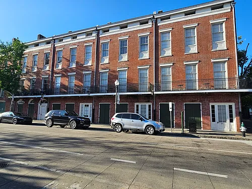 802 Saint Charles Ave Photo 1