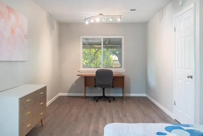 2121 Trede Dr — Photo 13