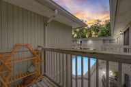 Portland Ave 7 - VT-001