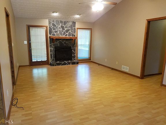 5th image of 110 Brookwood Estates Ct