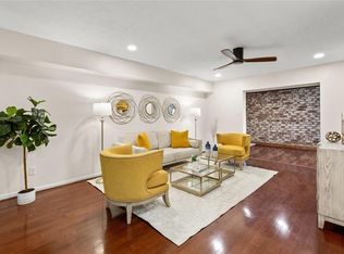 353 N Post Oak Ln APT 721, Houston, TX 77024