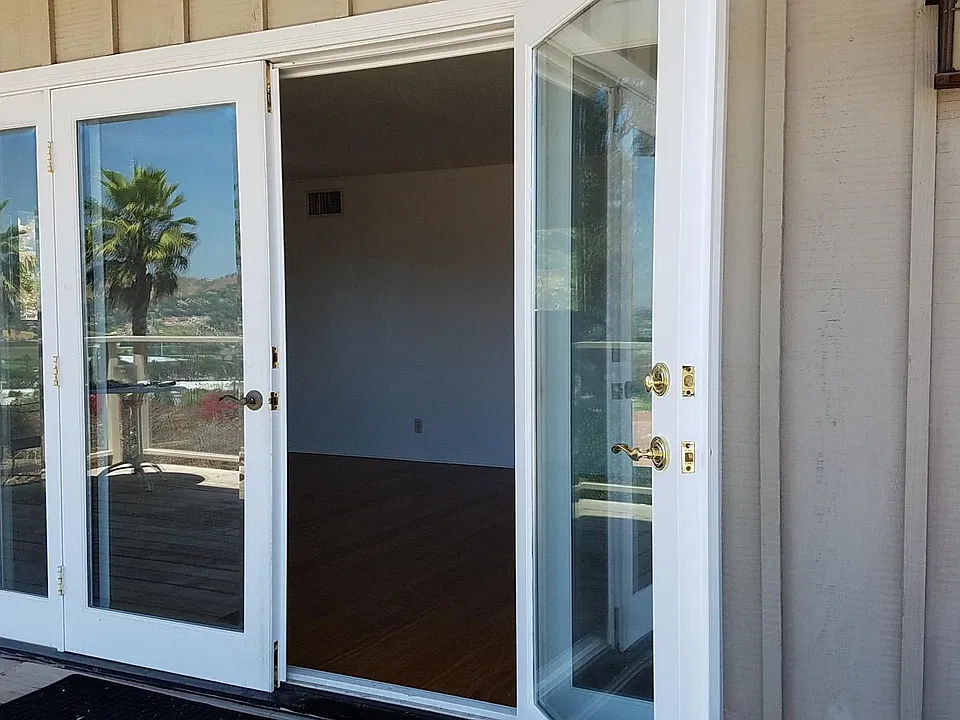 Private Entrance