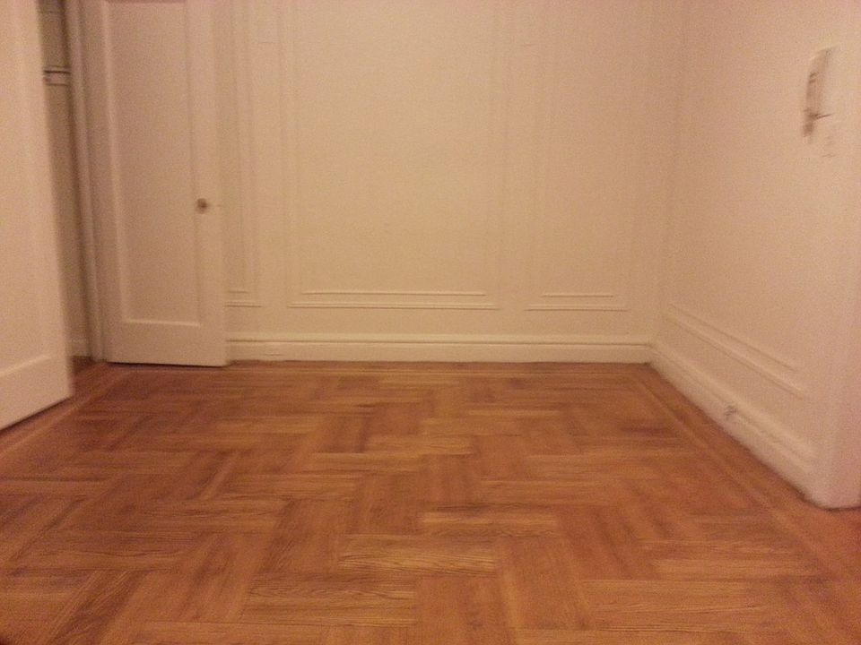 2nd image of 306 W 75th St APT 3C