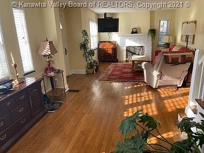 4th image of 848 Glendale Ave