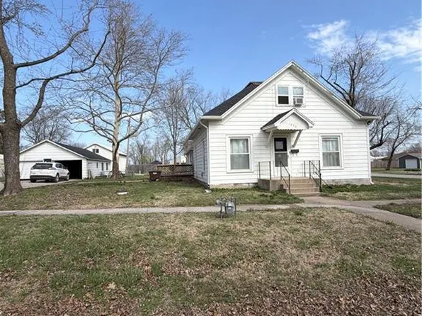 1222 Elm St, Humboldt, KS 66748