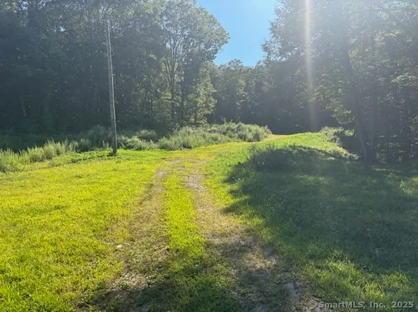 636 Route 163, Montville, CT 06370