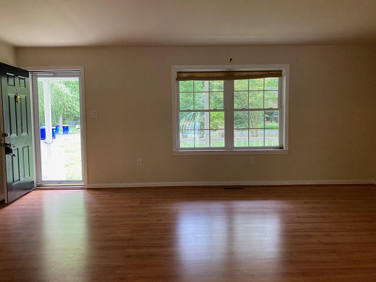 3 bed, 1456 sqft, $2,200 — Photo 3