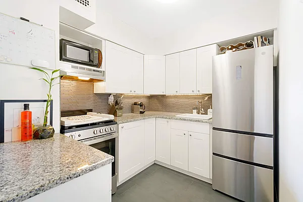 Sold by Compass | media 3