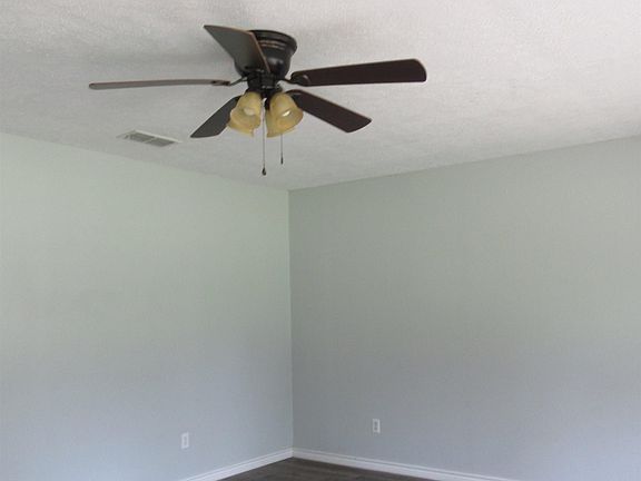 5th image of 1806 Lona Ln