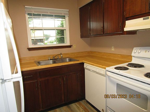 2nd image of 6913 Cherry St