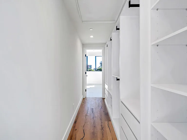 1123 N Formosa Ave #3 — Photo 24