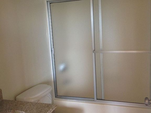 4th image of 14309 Sylvan St APT 314