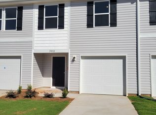 1901 E Prosperity Dr, Newton, NC 28658