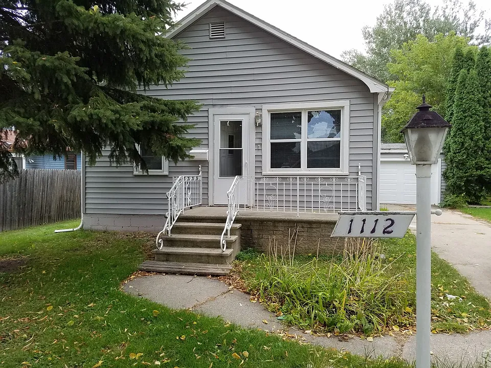 1112 Lyndon St