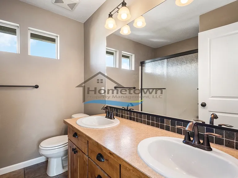 3166 N Honeysuckle Dr — Photo 15