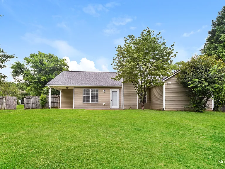 1525 Julianna Dr — Photo 3