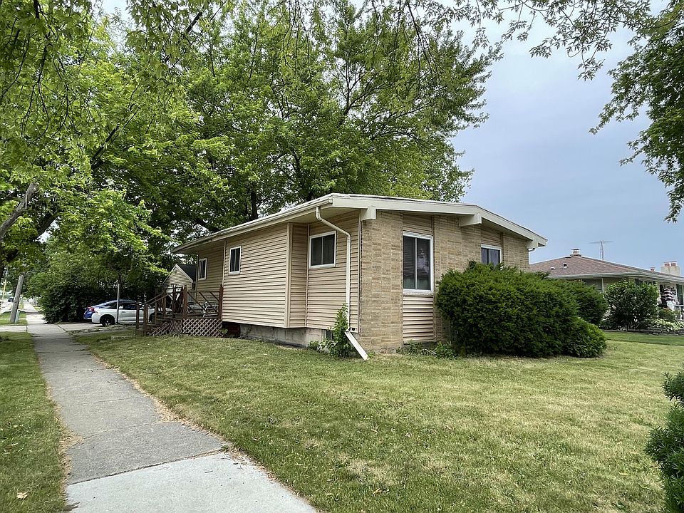 2nd image of 1888 19th Ave