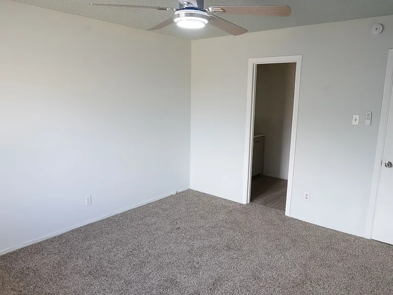 6625 Escondido Dr — Photo 12