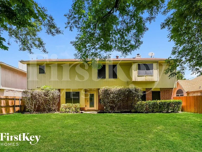 905 Shady Brook Ln — Photo 14