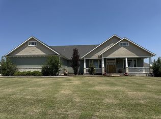 916 N Mesquite St, Muenster, TX 76252
