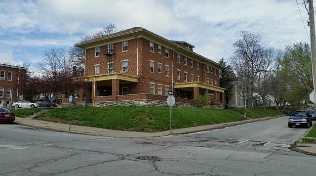 1st image of 112 E Franklin St