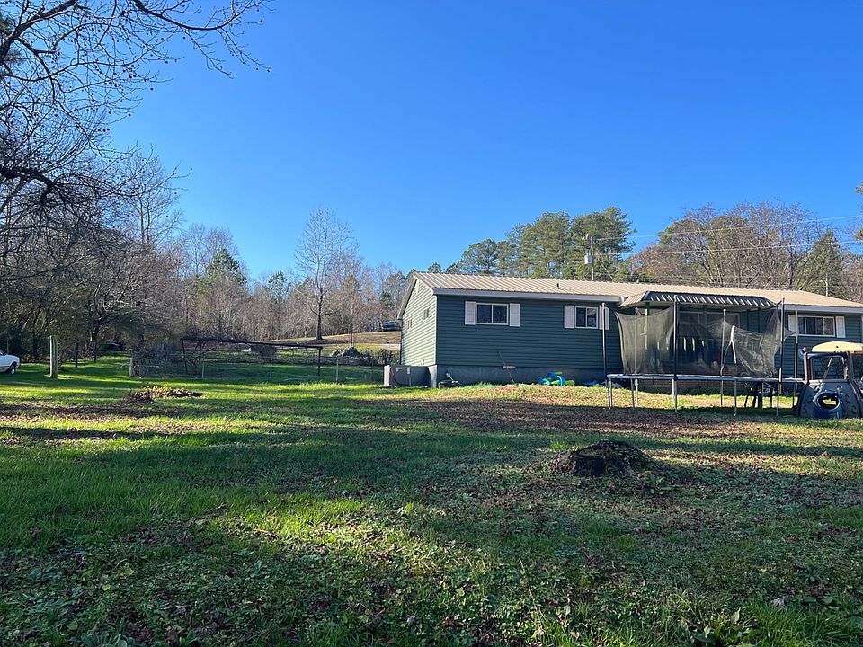 2nd image of 390 Childress Hollow Rd