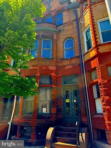1704 Saint Paul St #1 Photo 1