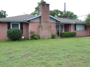 6408 Greenlee St, Fort Worth, TX 76112