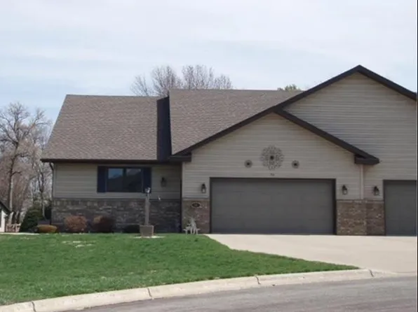561 Southport Dr, Fairmont, MN 56031