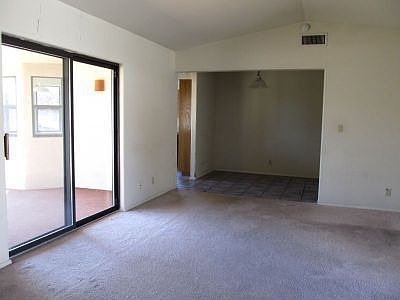 Living Room/Formal Dining