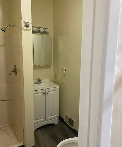 731 Ashland Ave #8 — Photo 4