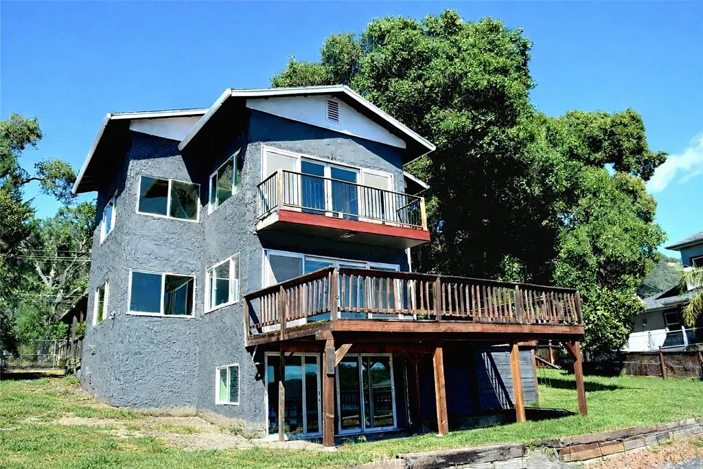 10523 E Highway 20 photo 1